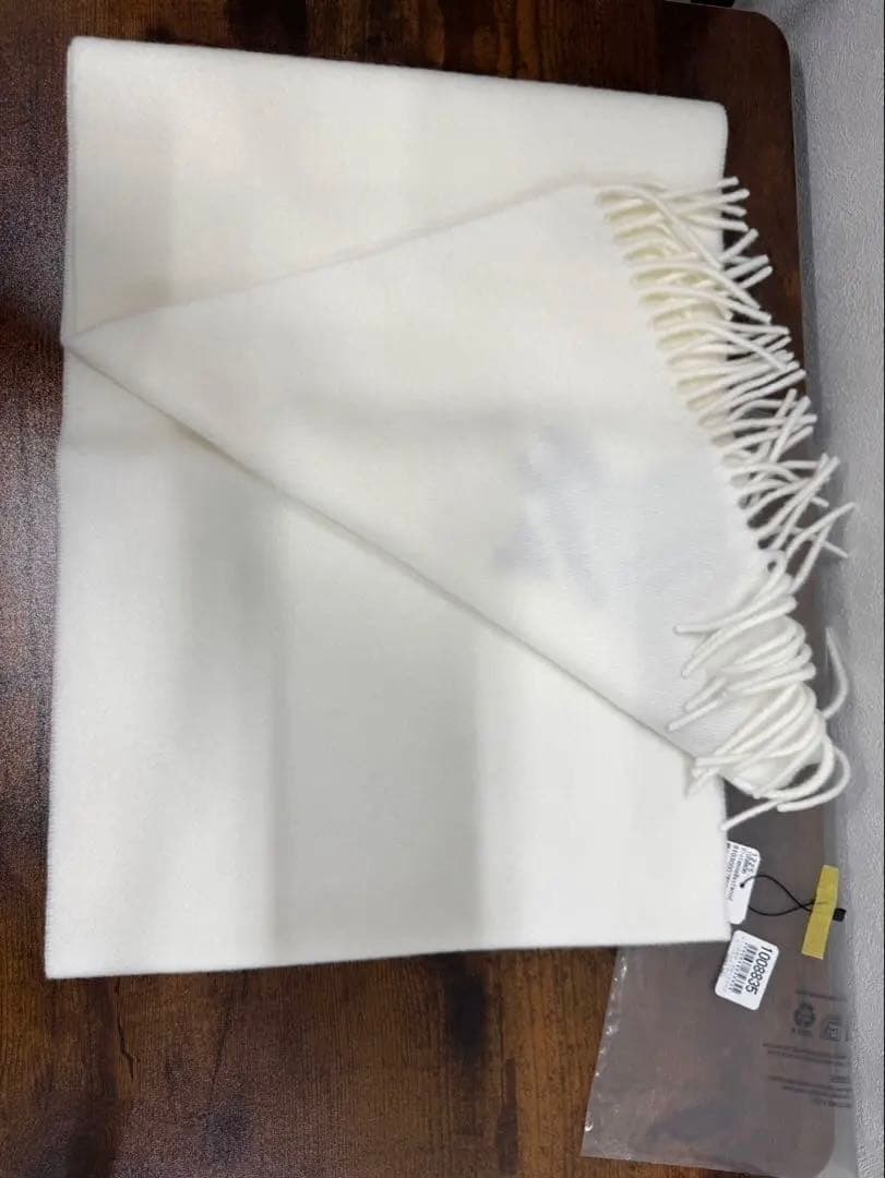 Vivienne Westwood ホワイトマフラー