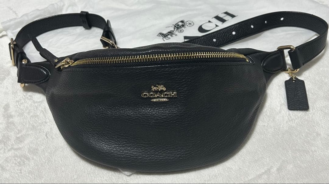 COACH 黒 レザー ボディバッグ