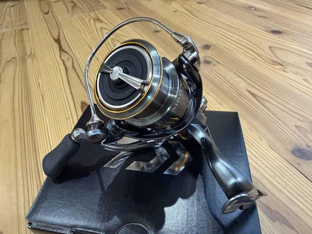 ダイワ 23エアリティ PC LT2500-H 極美品