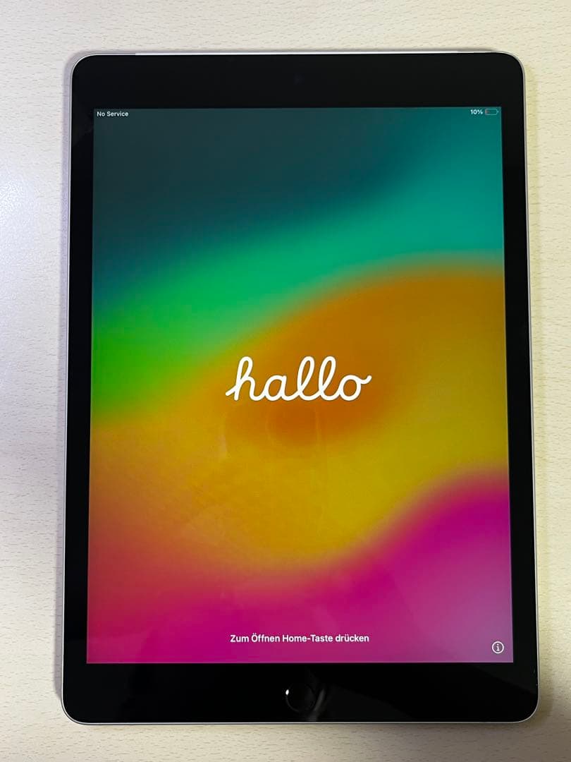 Apple iPad 第九世代 第9世代　64GB 本体　シルバー