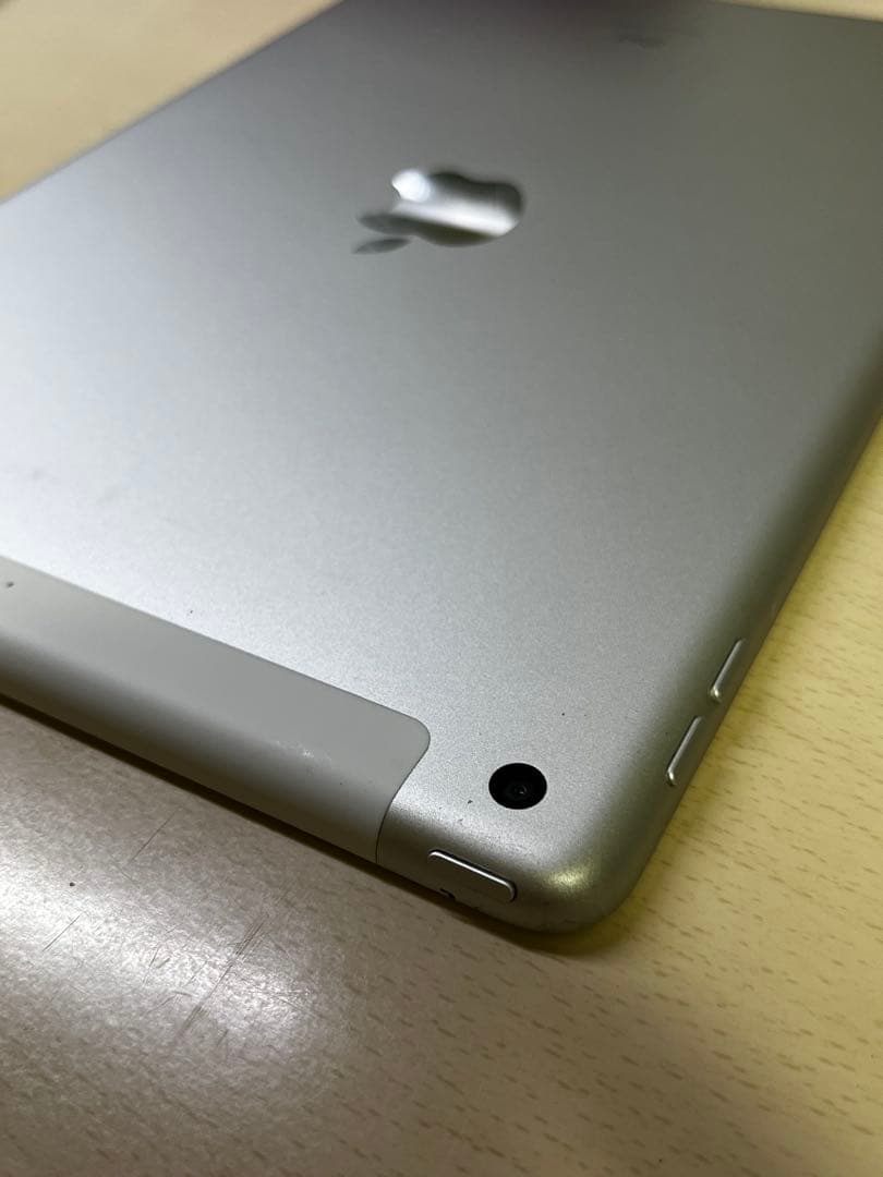 Apple iPad 第九世代 第9世代　64GB 本体　シルバー