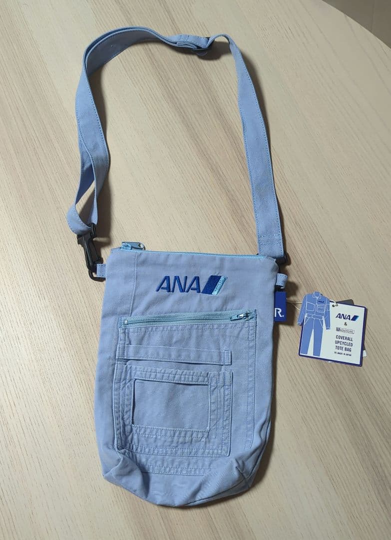 【新品未使用】ANA 作業着サコッシュ 水色