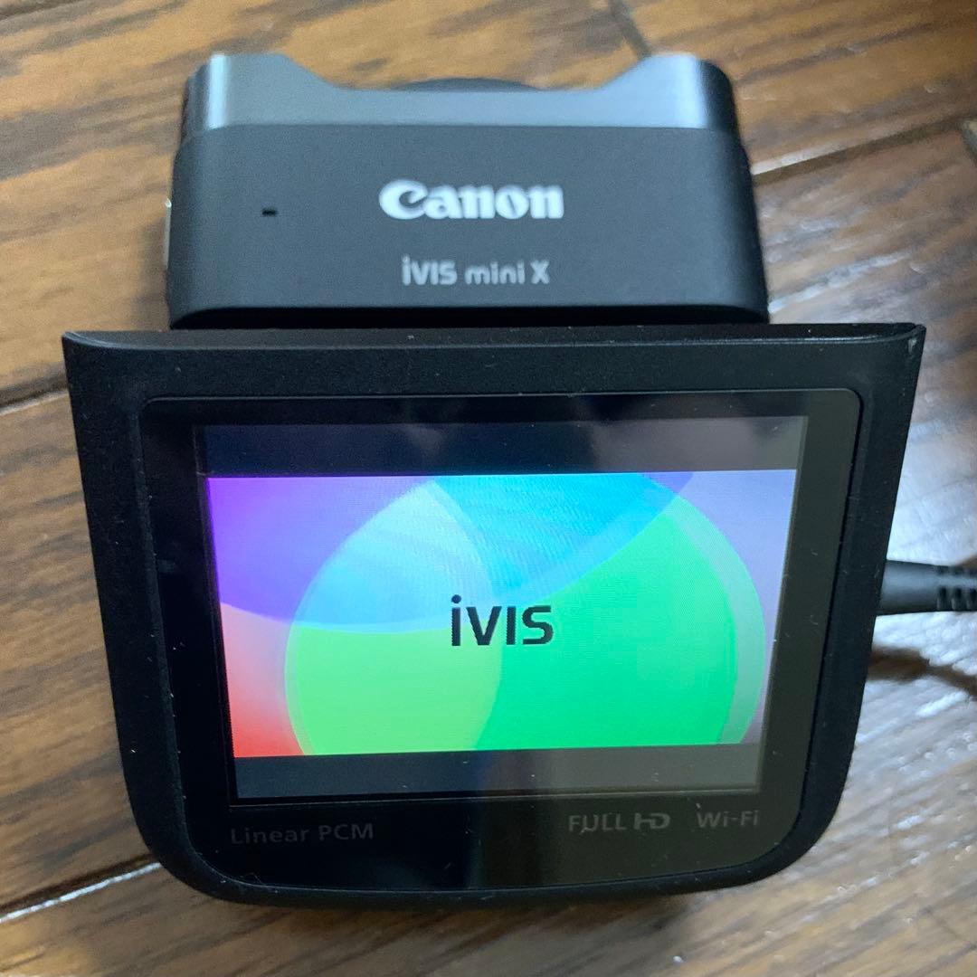 Canon IVIS mini X 本体と付属品
