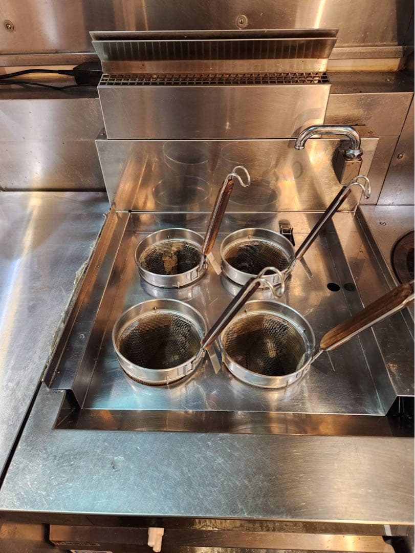 天川　ガス　ゆで麺機　茹で麺機　4テボ　1年使用