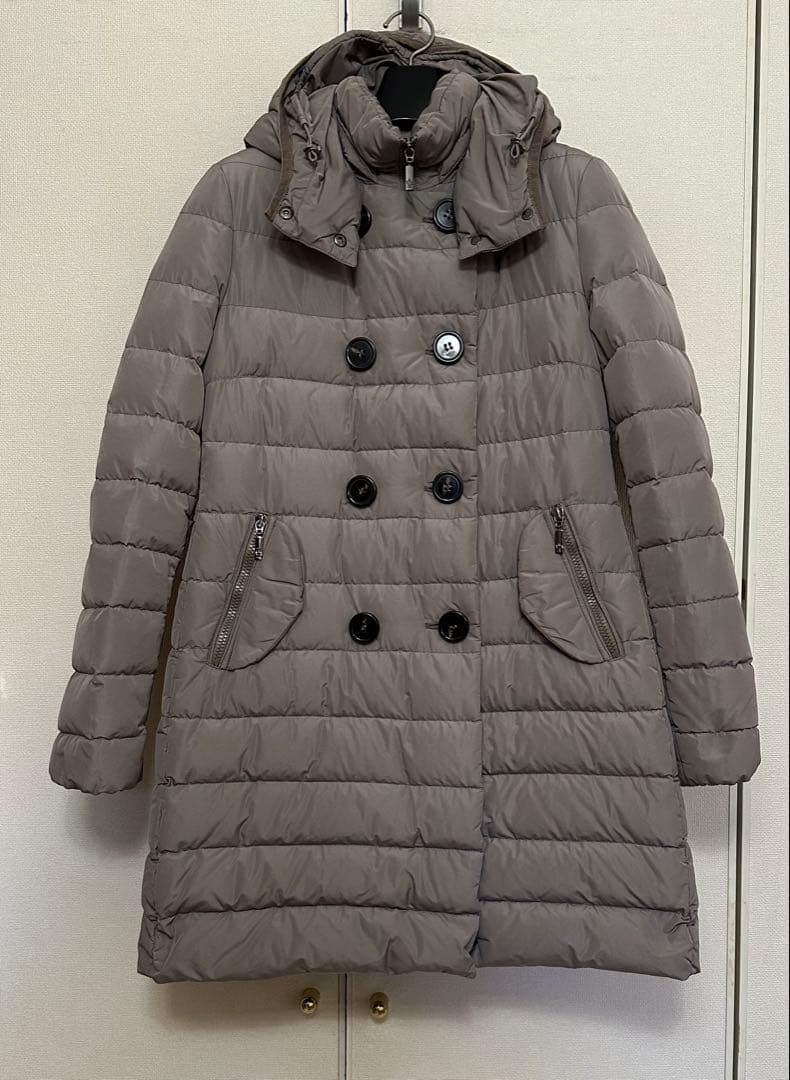 MONCLER モンクレール　ダウンジャケット フード付き　02(Mサイズ)