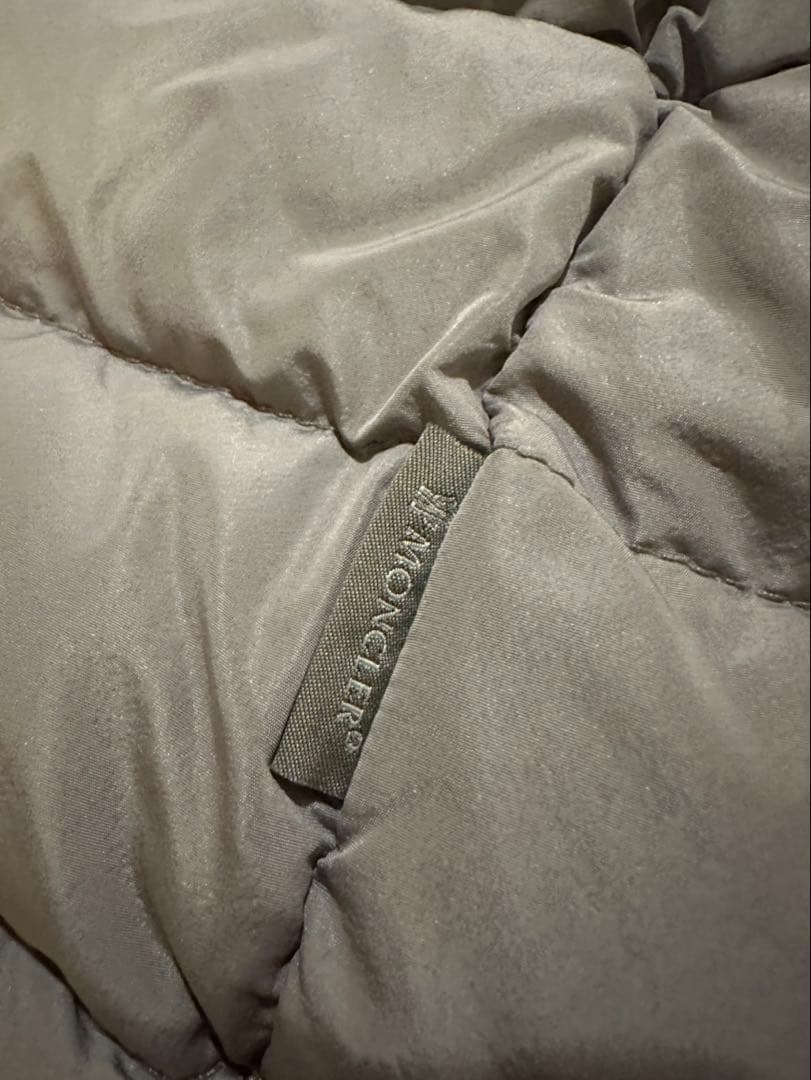 MONCLER モンクレール　ダウンジャケット フード付き　02(Mサイズ)