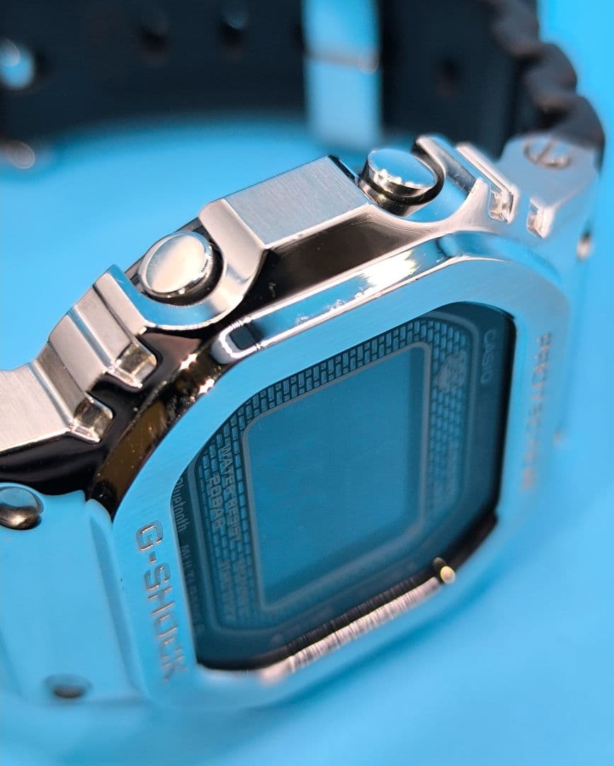 G-SHOCK GMW−B5000-1JFメタルカバーソーラー電波