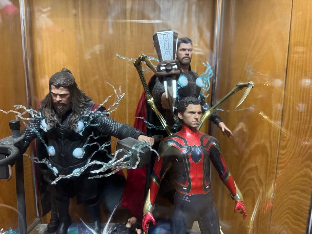 ホットトイズ　ソー2体　アイアンスパイダー