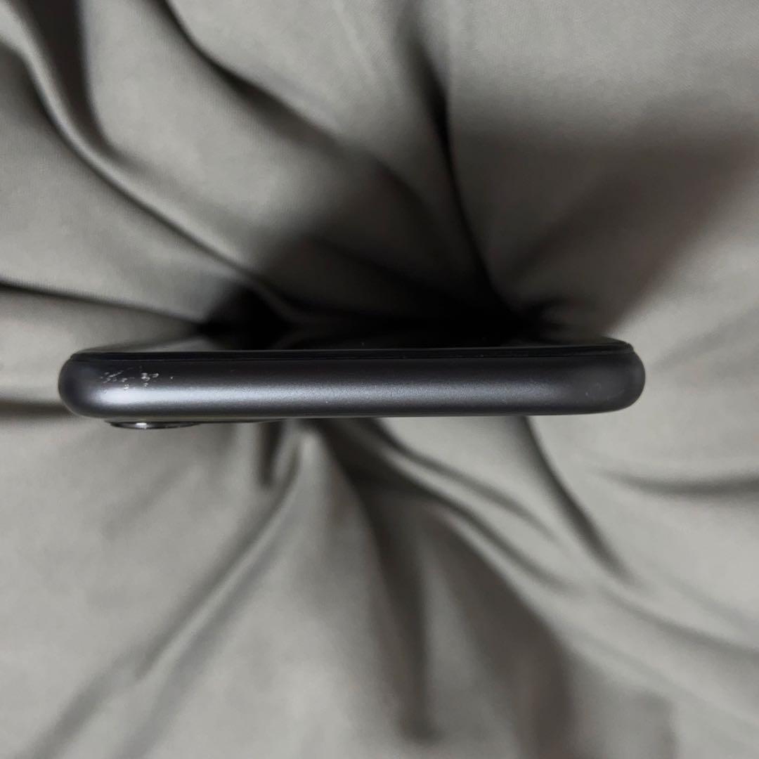 iPhone 11 64GB SIMフリー バッテリー100% & アクセサリー