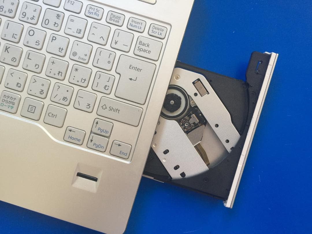 【値下げ】富士通 LIFEBOOK SH90/P　ノートパソコン