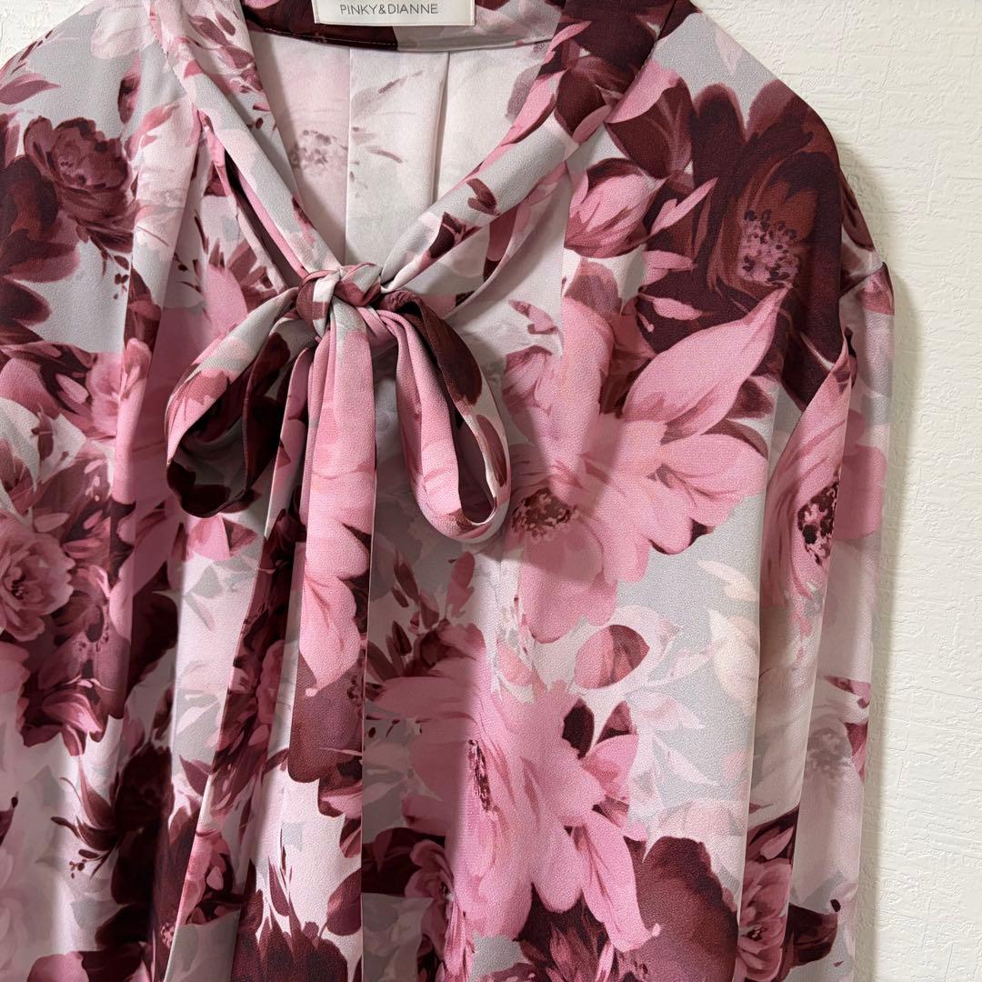 PINKY&DIANNE ピオニープリントボウタイリボンブラウス