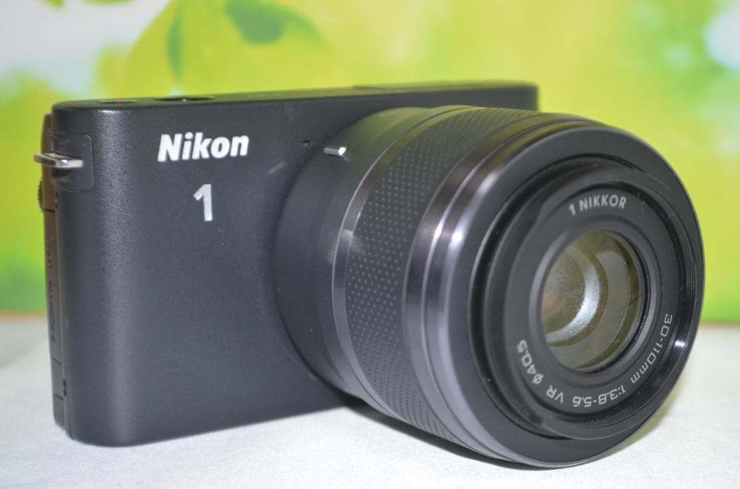 訳あり⭐️コンパクトミラーレスカメラ⭐️大人気ブラック⭐️ ニコン　J1