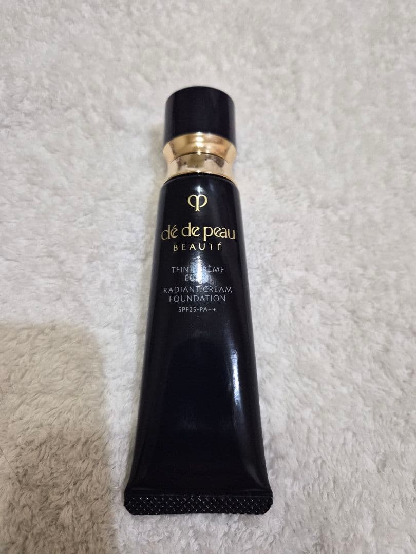 本日のみ価格・おまけつき極美品】クレドポーボーテタンクレームエクラnオークル10