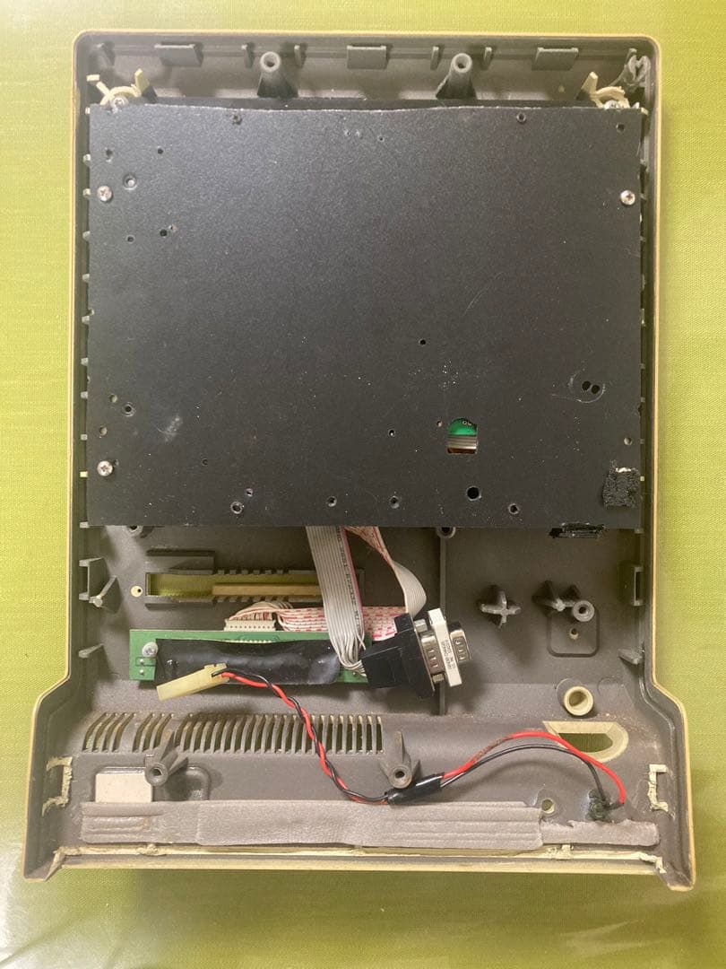 Macintosh 128kフロントPlusリア　9.7インチ液晶モニター付