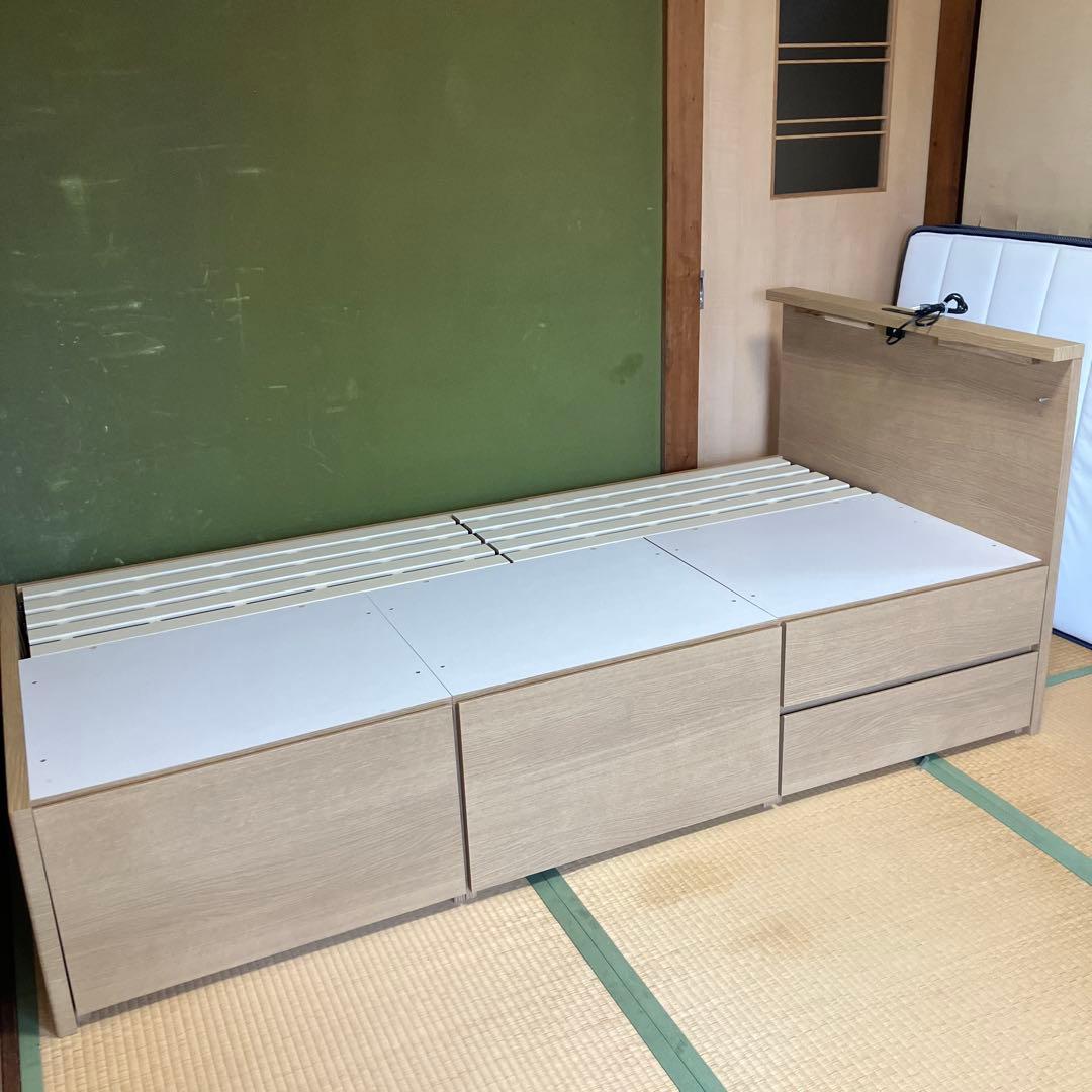 【引き取り限定】ニトリ　シングル　コンセント　ベッドフレーム、マットレス付き