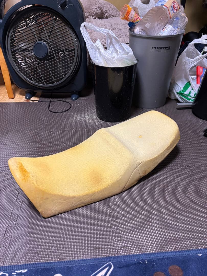 エイプ 100 50チンチラシート紫