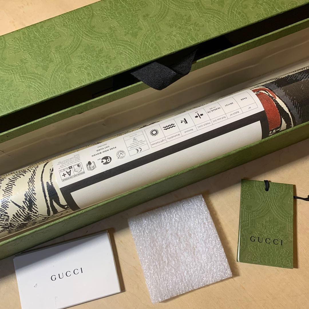 GUCCI 正規品　タイガーフェイス　プリント ウォールペーパー（壁紙）