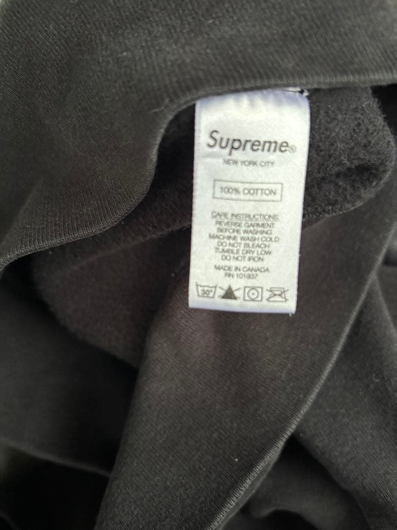Supreme 黒 フード付きパーカー