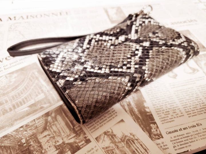 iPhoneケース adidas