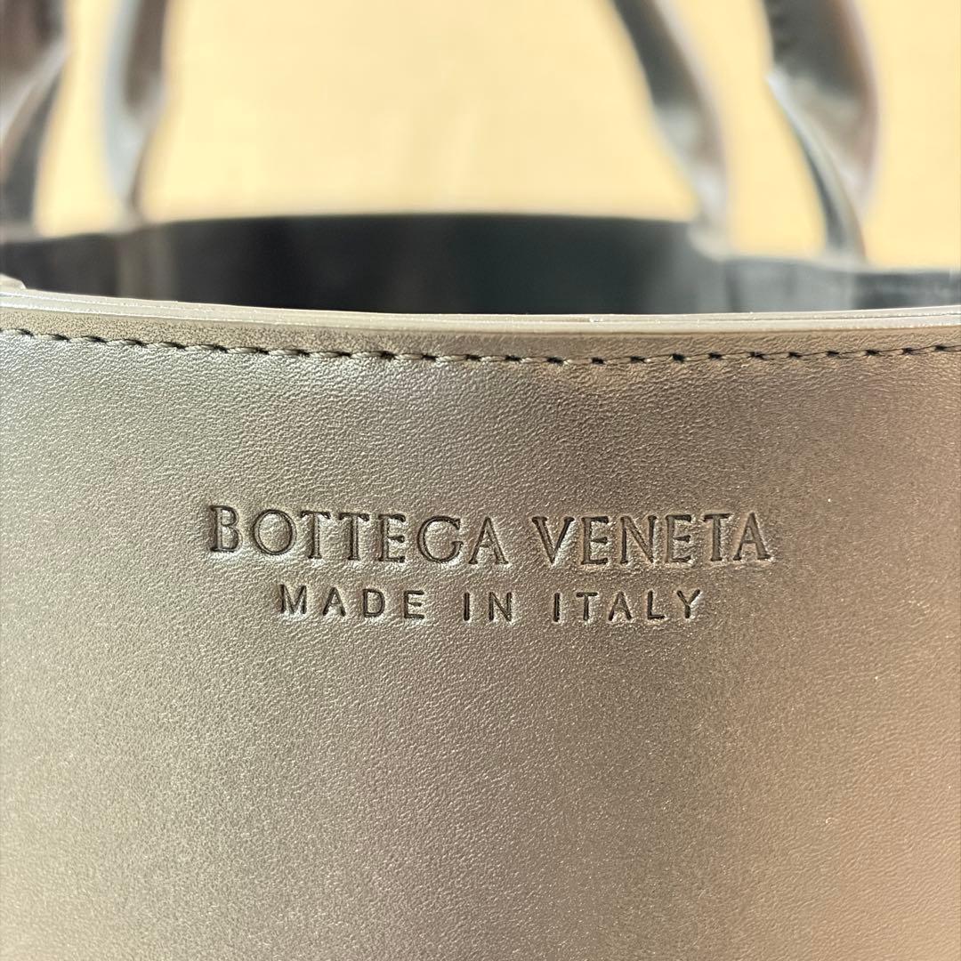 【ほぼ未使用】Bottega Veneta アルコトート ミディアムブラック