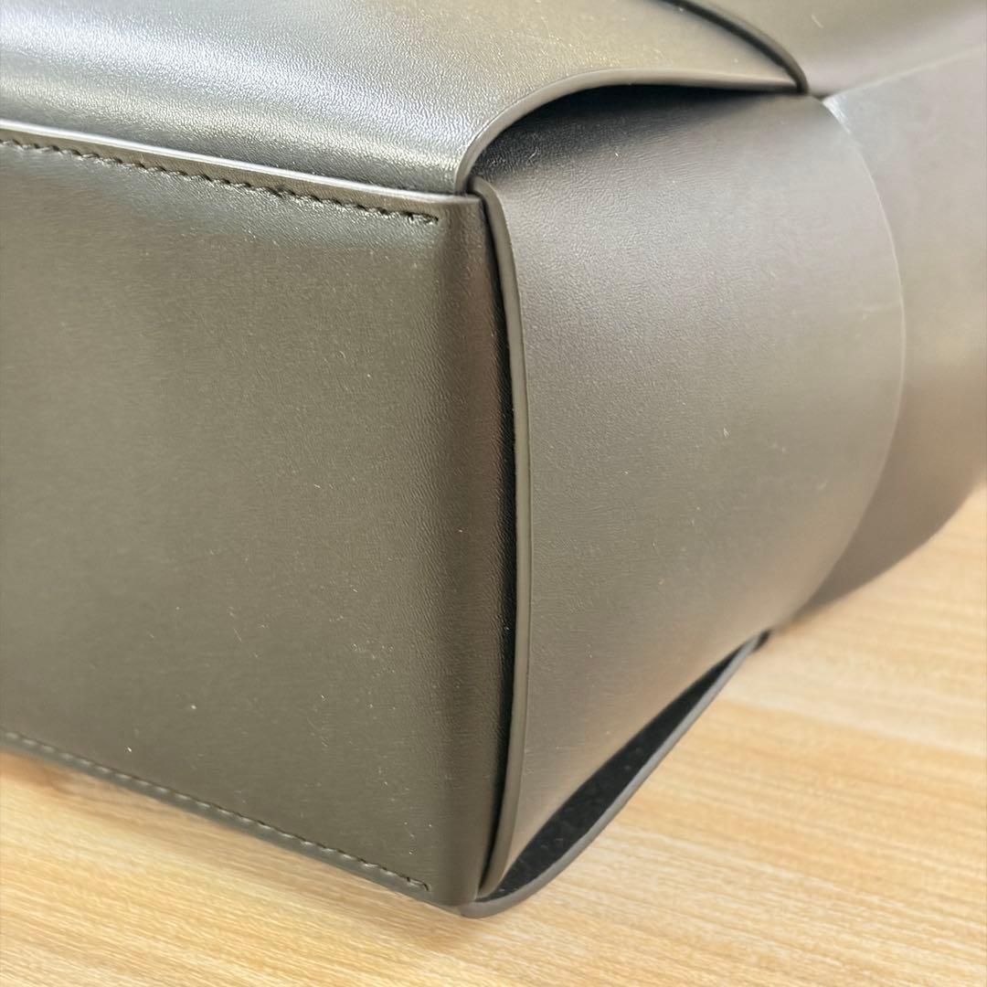 【ほぼ未使用】Bottega Veneta アルコトート ミディアムブラック