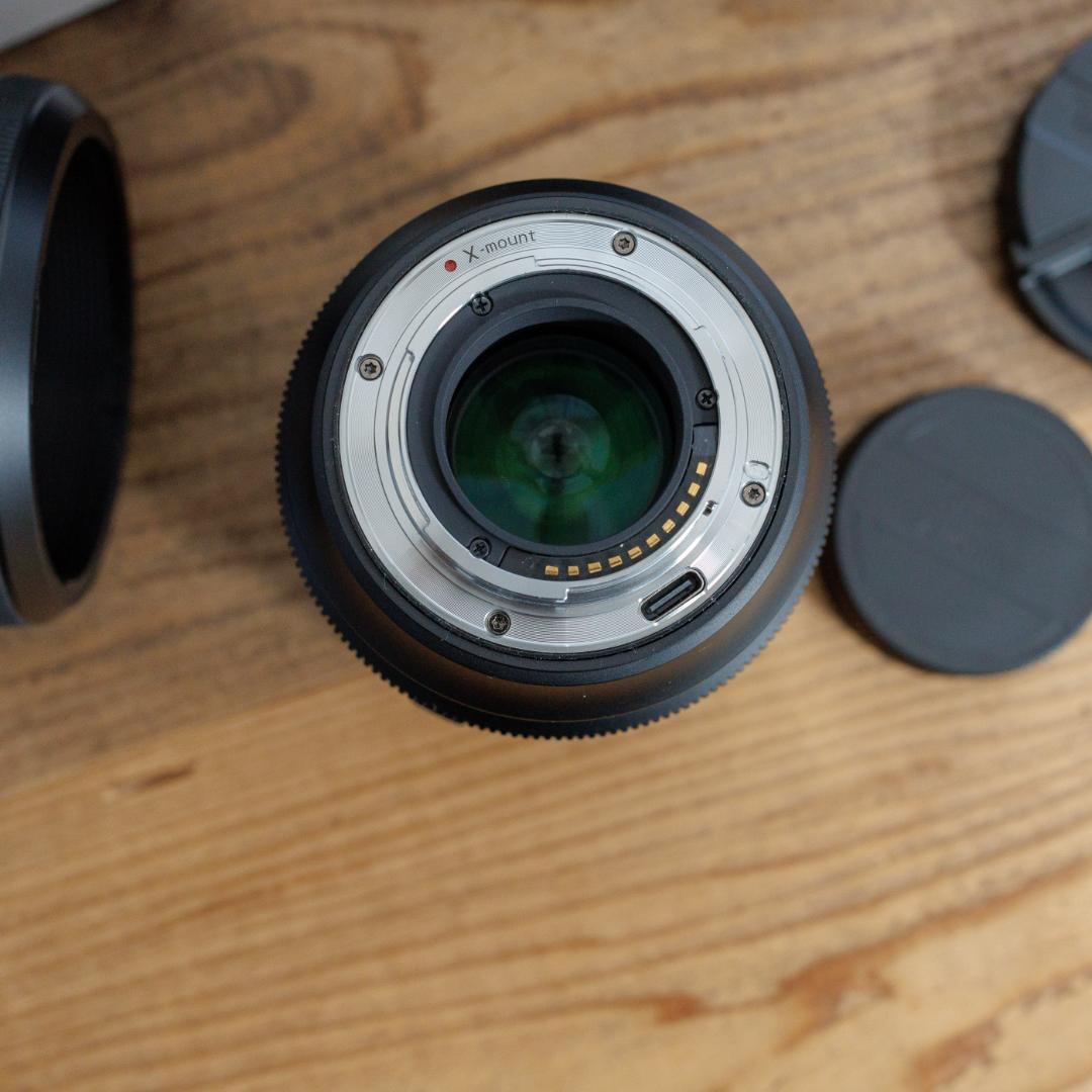 美品 SIRUI Aurora 85mm F1.4 Xマウントレンズ おまけ付き