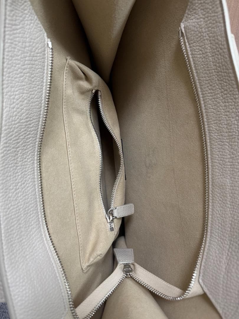 アイボリー レザー トートバッグ