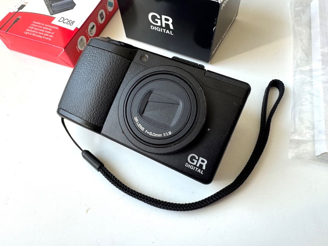 リコーRICOH GR Digital III GH-2フードアクセサリー付属