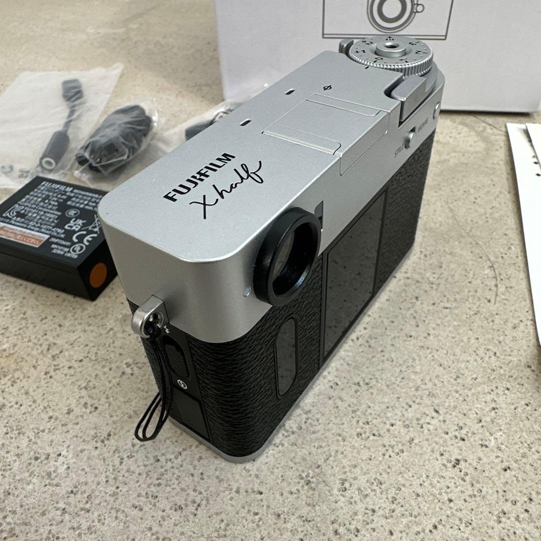 早い者勝ち！FUJIFILM Xhalf コンパクトデジタルカメラ