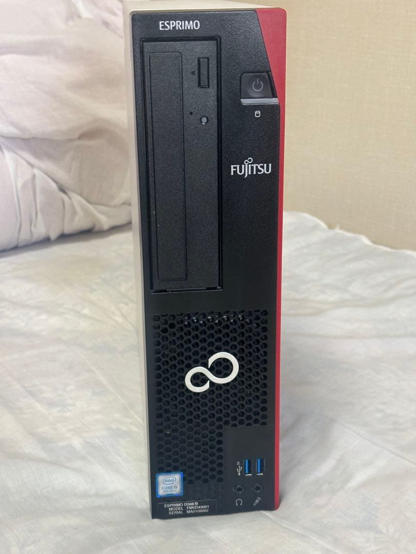 Windowsデスクトップ FUJITSU ESPRIMO D 588/B SSD 500GB/16GB