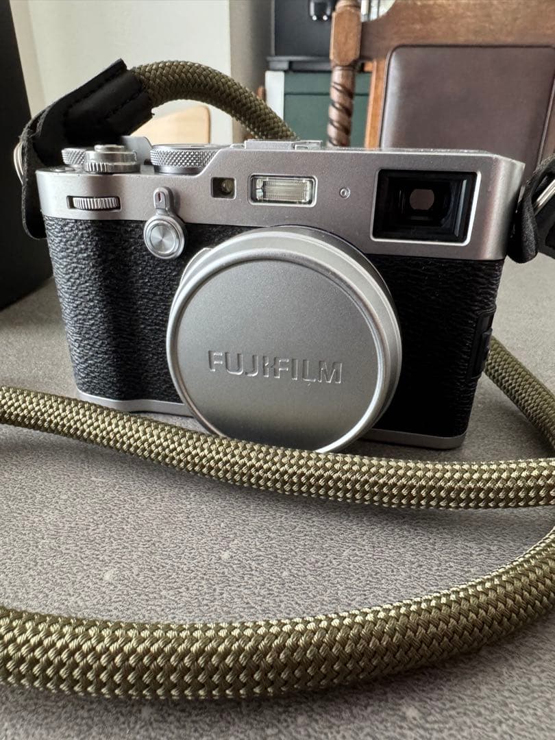 【シャッター9200回!】Fujifilm X100F シルバー おまけ付