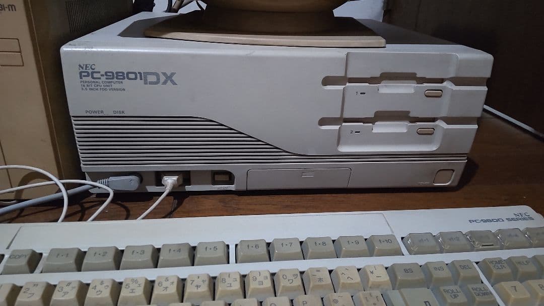 NEC パソコン PC-9801DX/U2 電源起動