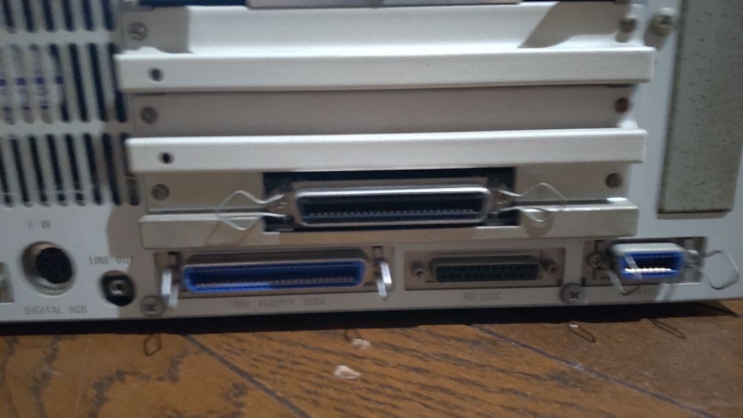 NEC パソコン PC-9801DX/U2 電源起動