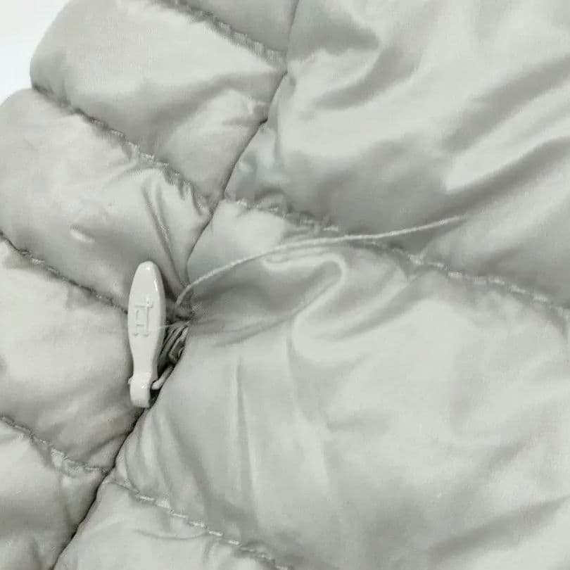 美品 HERNO フーデッド軽量ダウンベスト 46サイズ　L相当 d33