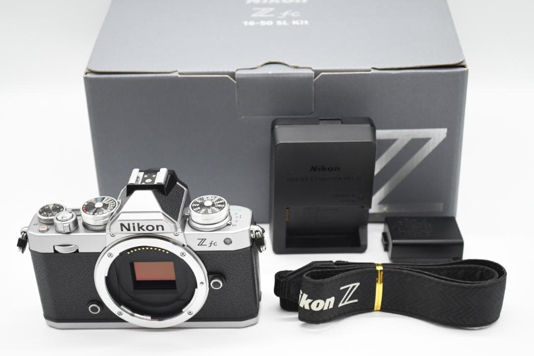 ★美品★ Nikon ニコン Z fc ミラーレス一眼カメラ シルバー ボディ