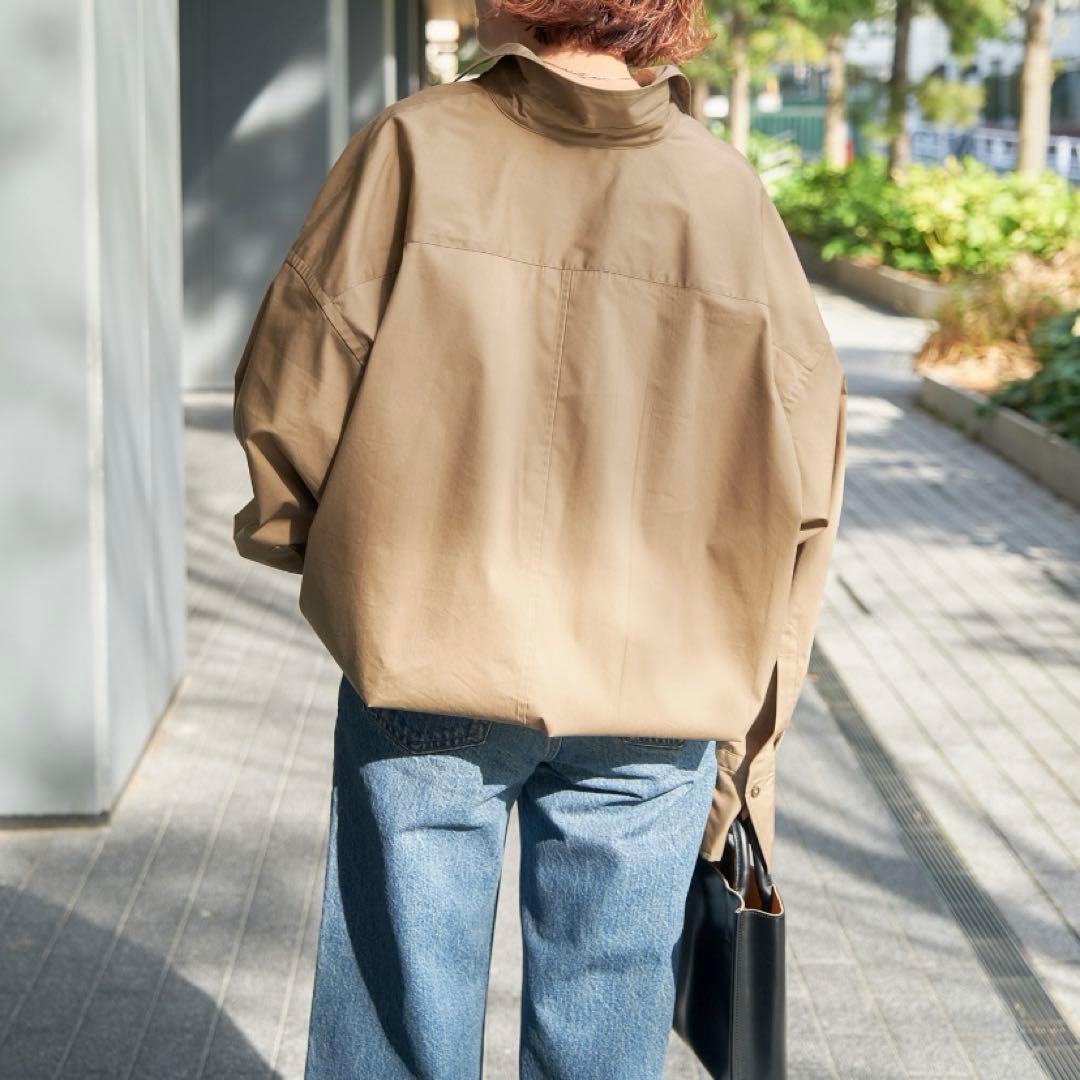 美品 スピックアンドスパンCO/PEヘムギャザーシャツ ゆったり ベージュ