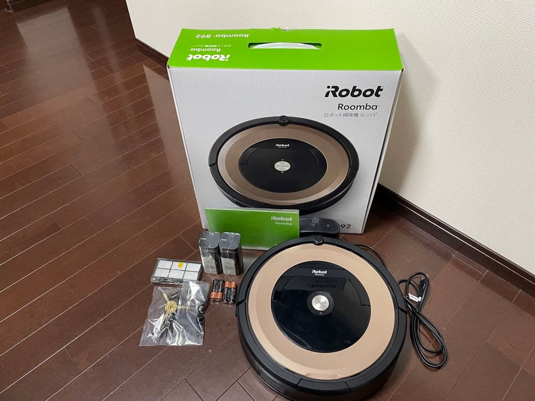 【中古】iRobot Roomba 892 本体と付属品