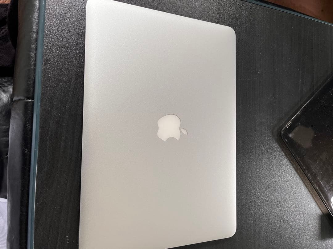 MacBook本体 MacBook Air (Intel Core i5) 2014 256GB