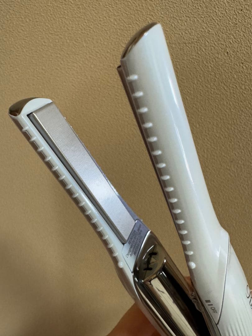 Refa 持ち運びアイロン