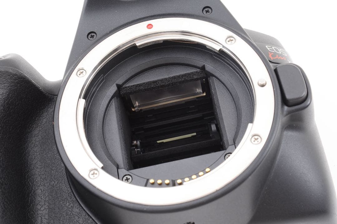 デジタル一眼レフカメラ　canon kiss x10標準&望遠ダブルレンズセット