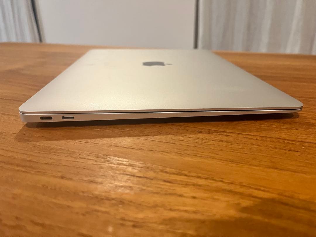 【超美品】MacBook air シルバー　16gb/256gb A2337