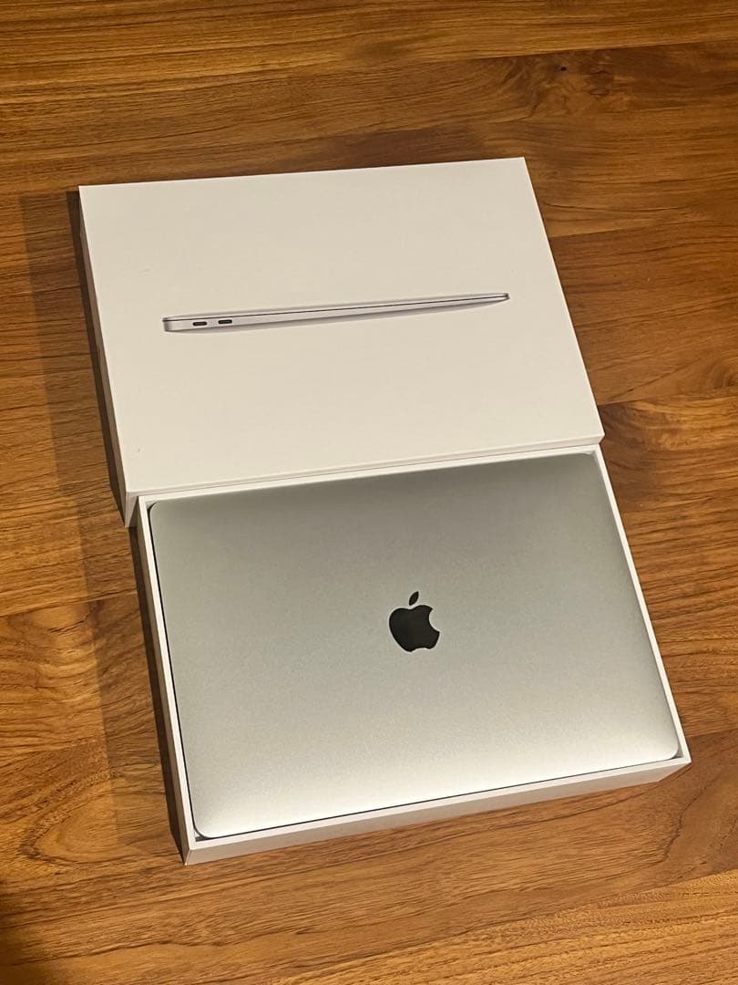 【超美品】MacBook air シルバー　16gb/256gb A2337