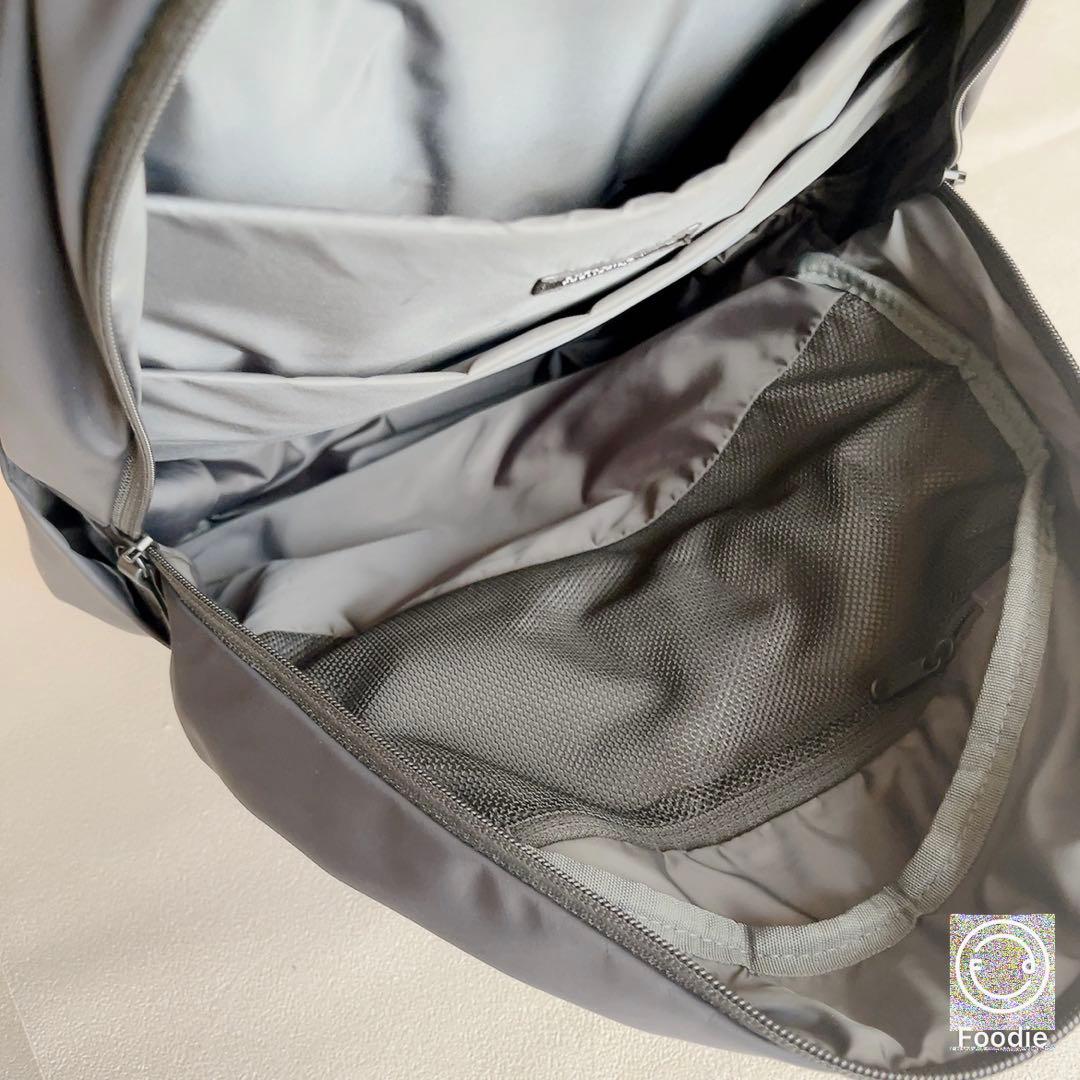 良好　完売品　クラシ&トリップ　黒 シンプル バック　リュック　レザー　ナイロン