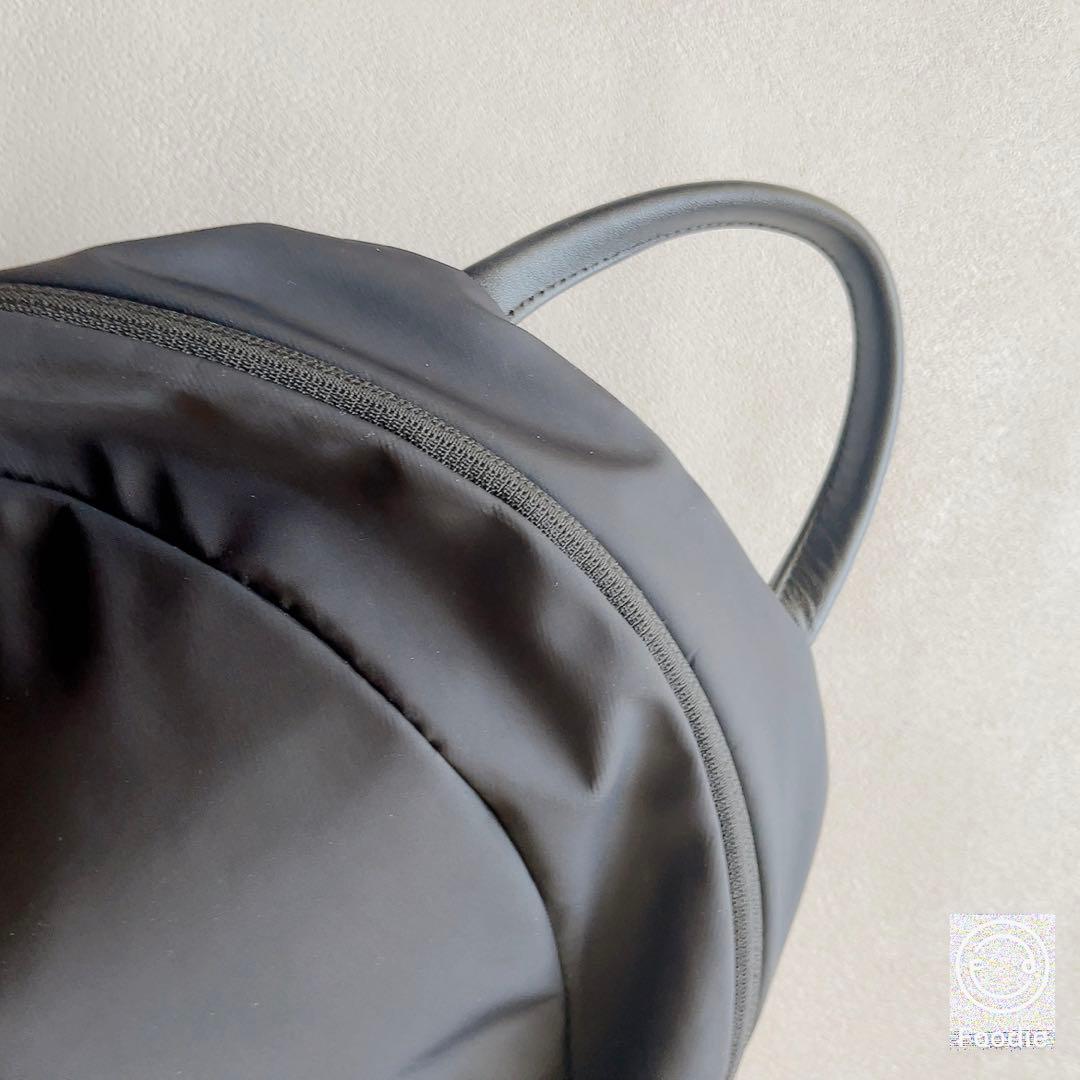 良好　完売品　クラシ&トリップ　黒 シンプル バック　リュック　レザー　ナイロン