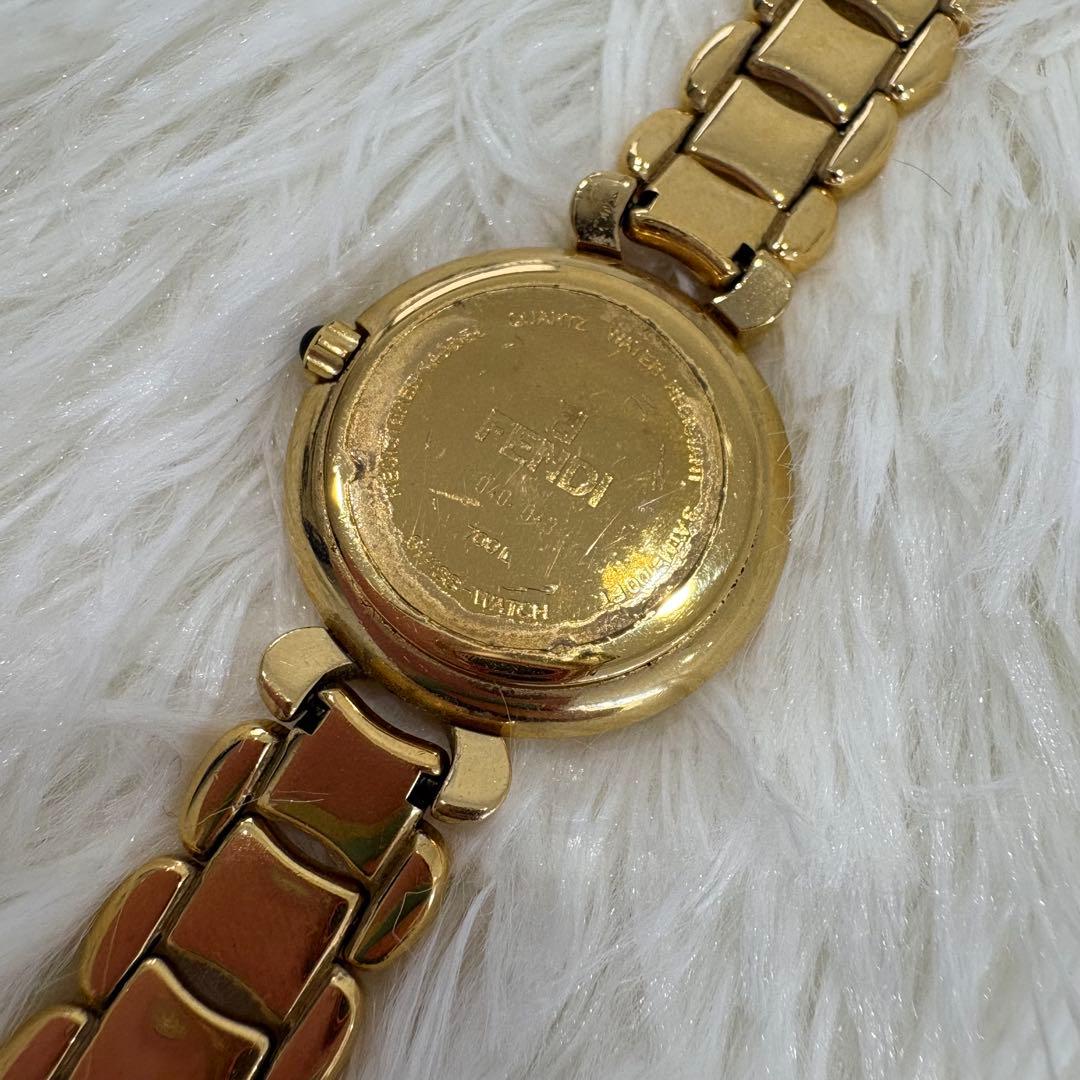 【希少】Fendi 700L QZ シェルブラック文字盤 時計 ゴールド