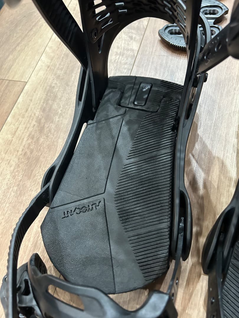 Burton GENESIS SIze:S スノーボードビンディング