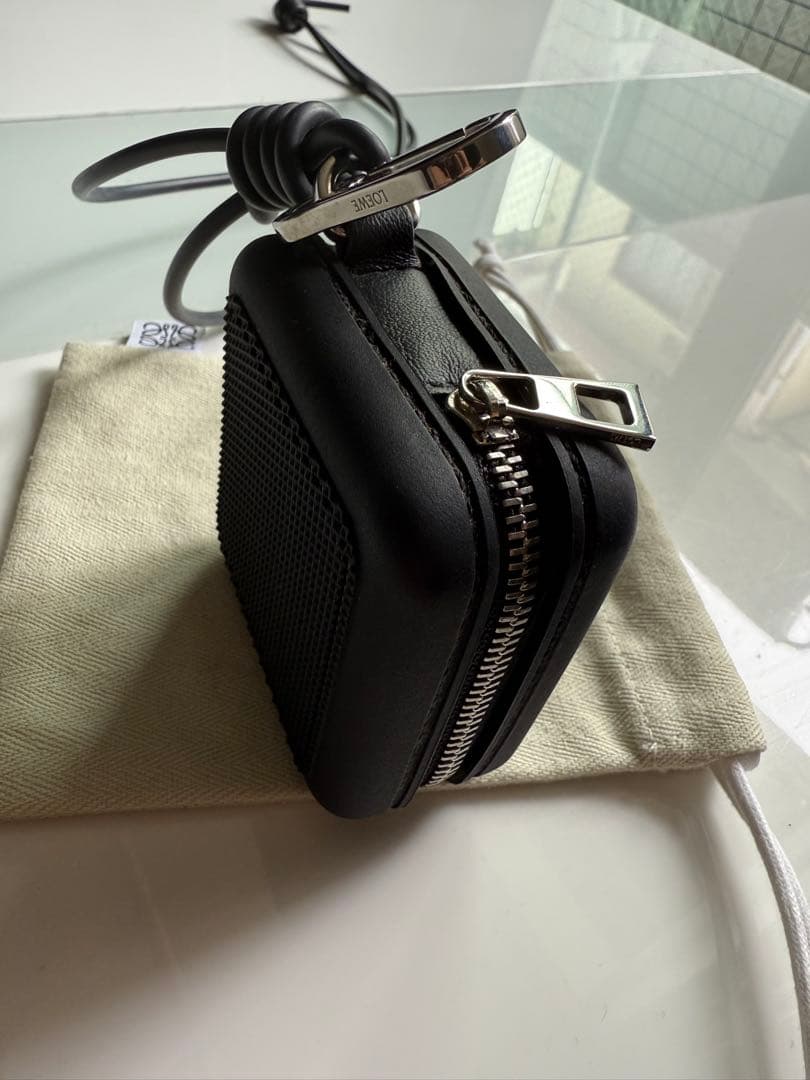 ロエベ　ケース　ブラック