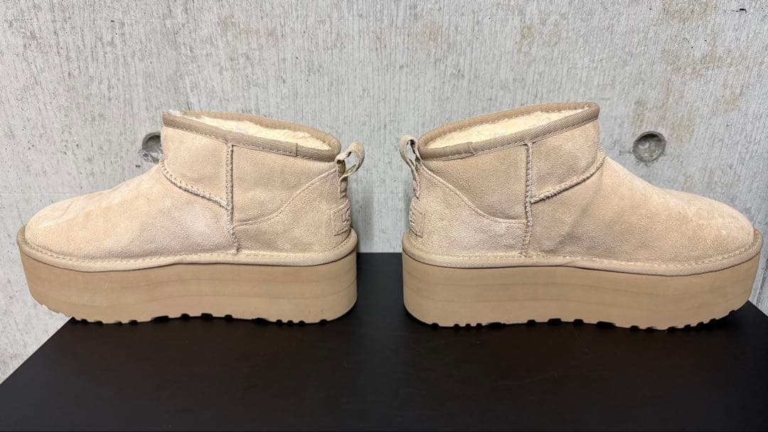 靴 UGG Classic Ultra Mini Platform UK6
