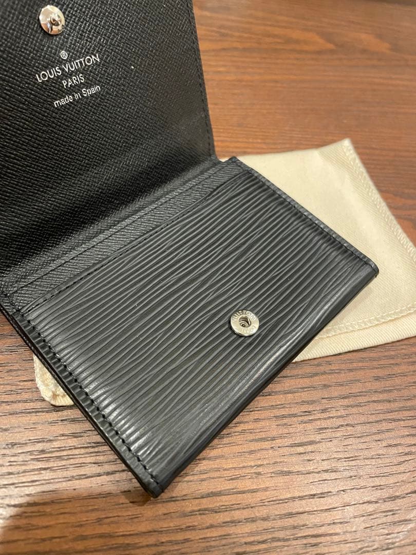 LOUIS VUITTON エピ 名刺入れ