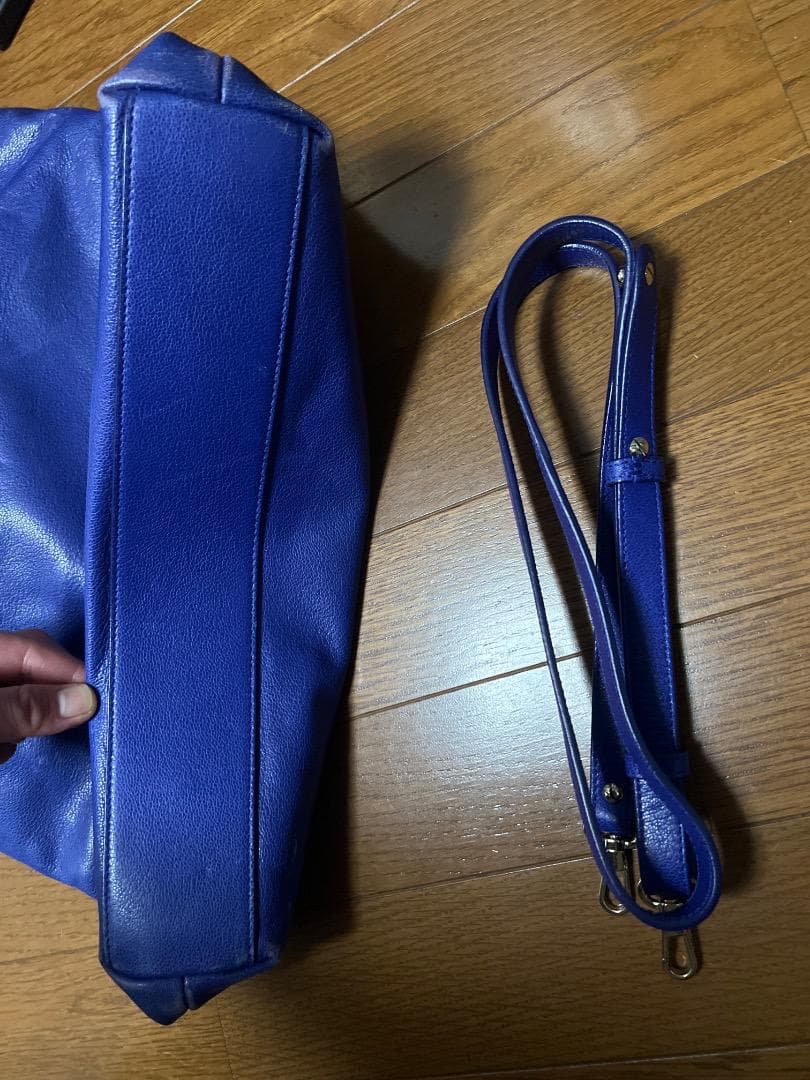 値下げなし【即購入OK】ヴェルサーチェ（Versace）レザーバッグ